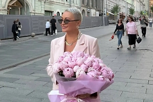 «Вселенский закон»: Катя Лель рассказала о ценах на исцеление с помощью её дара