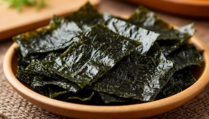 Удар по почкам: Россиян предупредили, почему нельзя налегать на чипсы из водорослей