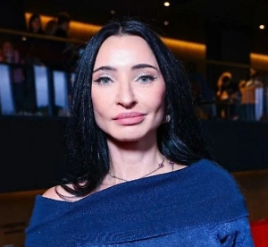 Это беседа, которая будет включать в себя однозначно какой-то видеоматериал. То есть что-то, что можно увидеть, например видео, как развивается зародыш, очень интересная информация о том, с каких дней, недель этот зародыш начинает дышать, чувствовать и прочее. Все фазы прохождения от зародыша до ребёнка. И, конечно же, видеоматериалы, которые будут показывать, как производится этот аборт и как это жестоко в отношении этого зародыша, потому что, конечно, он расчленяется на куски.