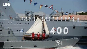 «Это превыше всего!» Песков объяснил отмену парада и салюта ко Дню ВМФ в Петербурге