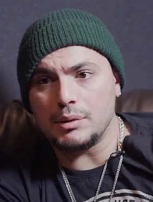 Для меня запрет петь песни иноагентов в общественных местах Крыма — это странно, для меня это ненормально. Я понимаю, что какие-то артисты признаны иноагентами. Причём тут песни? Если сами песни не попадают в список запрещённых, то почему их нельзя петь в общественных местах? Потому что там сидит какой-то особо одарённый патриот и умничает. Я считаю, что это неправильно. Правда, для меня это ненормально.