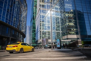 В Минпромторге назвали сроки публикации перечня автомобилей для такси