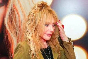 Тень одиночества: Психолог рассказал, почему жизнь Пугачёвой пошла под откос на чужбине