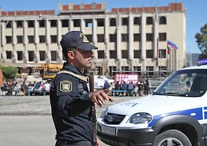 Россияне массово обращаются в посольство из-за насилия и проверок в Азербайджане