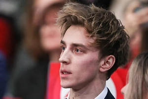 Влад Бумага попал в базу «Миротворца» за вопросы Путину на прямой линии