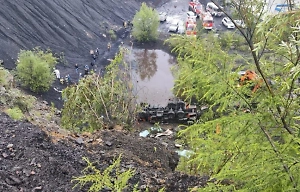 В Якутии автобус с вахтовиками упал с 25-метровой высоты, погибли 14 человек