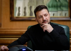Life.ru узнал о «волшебном пендале», заставившем Зеленского заговорить о переговорах с РФ