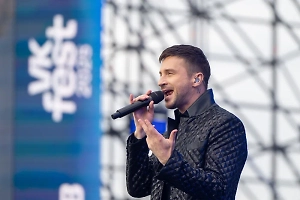 Школа без портфелей: Лазарев готов выложить за учёбу дочери баснословную сумму