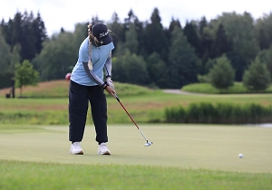 К победе сквозь непогоду: В Подмосковье прошло открытое первенство по гольфу