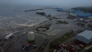 Комиссия начала оценку последствий землетрясения и цунами на северных Курилах