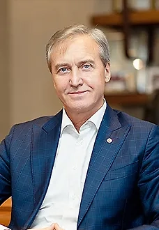 Потребительские цены в течение года остаются стабильными. Кроме того, учитывая прогнозы объёмов производства, можно ожидать, что потребительские цены на мясо бройлера до конца года будут отставать от темпов инфляции. Что касается мяса механической обвалки, то происходит коррекция после глубокого падения цен в первой половине года. Средние цены по году не будут сильно отличаться от средних цен 2024 года.