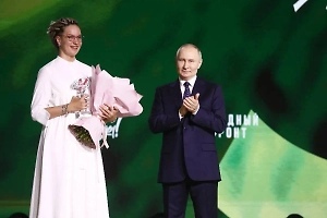 Путин вручил награды лауреатам премии «Всё для победы!» 