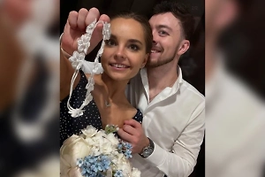 Арина Аверина поймала букет на свадьбе сестры и подтвердила отношения с Алиевым