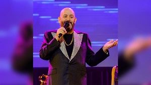 Коп и брюки дудочкой: Маэстро Шуфутинский раскрыл секреты стильных образов