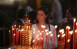 Россиянам разъяснили, как принимать лекарства с животными компонентами в Успенский пост