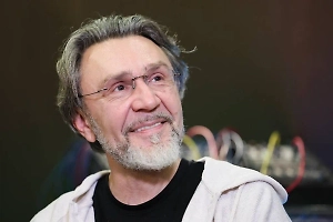 Шнуров поддержал запрет распространения пяти песен группы Ленинград