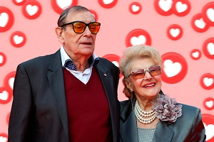 7 актёрских пар, которые вместе дольше, чем некоторые страны существуют, — их секреты вас поразят