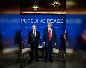 Белый дом опубликовал фото Путина и Трампа под слоганом В поисках мира