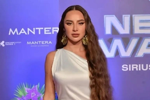  «Обалдела»: Намекнувшая на расставание с мужем Анна Асти привела в дом нового любимца