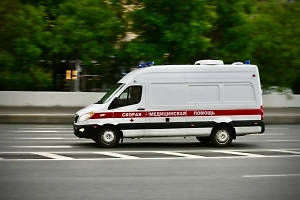 Россиянин со страху проглотил две закладки с наркотиками при виде инспекторов ДПС