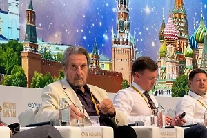 Отец Маска назвал безумием ложное восприятие России на Западе