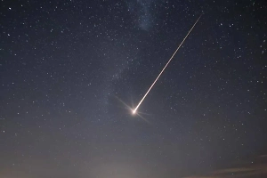 Огромный метеорит взорвался в небе над Австралией и попал на видео