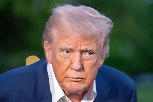 Третий лишний: Трамп исключил участие Зеленского в переговорах на Аляске