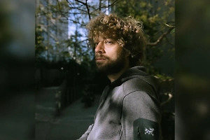 Прокуратура потребовала 8 лет колонии и 99 млн рублей штрафа для Ильи Варламова*