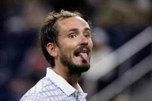 «Со мной такого никогда не было»: Победивший Медведева француз рассказал о дикой атмосфере на матче