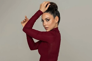 «Счастья молодым»: Брутян на премьере фильма открыто обратилась к беременной Муцениеце