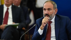 Пашинян после угрозы показать пенис главе Армянской церкви перешёл к действиям
