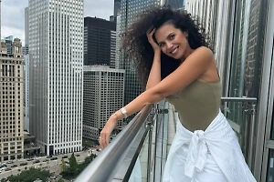 Настя Каменских ответила на критику из-за исполнения песен на русском языке
