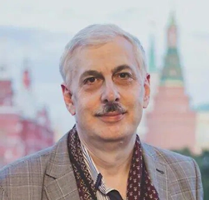 Должны быть учтены разные кейсы, разные особенности школ сельских, школ районных, больших городов, регионально — там, где холодно очень зимой, на юге — где субтропики. Понятно, что здесь забота о том, чтобы не было перегрузки у учащихся. Но будет больше сил уходить на выполнение этого регламента.