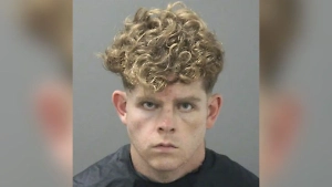 Учитель зверски убил семейную пару на глазах у детей и пошёл стричься