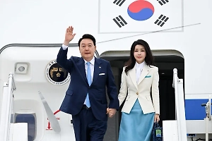 Ким Гон Хи стала первой женой президента Южной Кореи, представшей перед судом под стражей