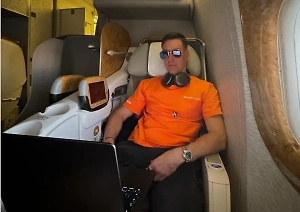 Следствие просит заочно арестовать блогера Алекса Лесли по делу об изнасиловании