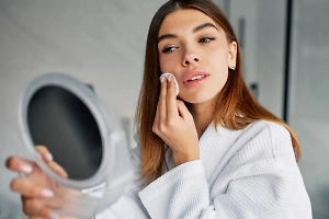 День без макияжа: Дерматолог назвала 5 невероятных изменений после отказа от косметики