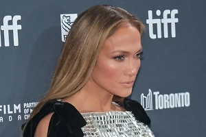 Россияне не попали на концерт Джей Ло в Ереване из-за отмены рейса и потеряли сотни тысяч рублей