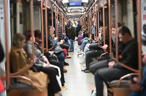 Дептранс рекомендовал москвичам воспользоваться метро для поездок в среду