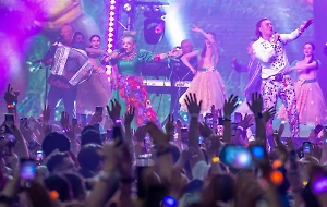 «Иванушки», Буланова и не только: Легенды 90-х выкатили новые ценники из-за зумеров