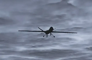 В Ленобласти потушили пожар на заводе КИНЕФ, вызванный падением сбитого БПЛА