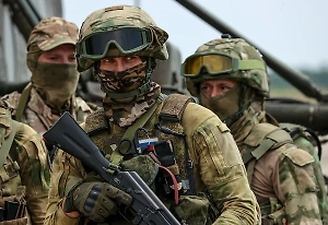 Герасимов: Армия России в зоне СВО наступает практически на всех направлениях