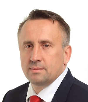 Давно пора навести порядок в этой сфере. Мы наблюдаем вопиющую ситуацию, когда под вывеской «магических» атрибутов может продаваться что угодно. В этих непонятных посылках может находиться как запрещённая наркотическая трава, так и растения, занесённые в Красную книгу, сбор и оборот которых строго регламентированы. Это создаёт прямую угрозу как для здоровья наших граждан, так и для экологической безопасности страны.