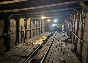 Шахтёр погиб при обрыве каната вагонетки на руднике в ЛНР