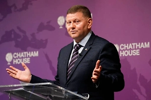 Залужный заметил сдвиг фронта на запад из-за «‎неудержимой» тактики российских военных 