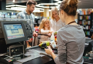 От хлопот и суда: Россиянам раскрыли вескую причину всегда брать чеки в магазинах