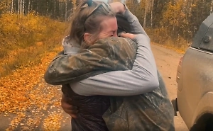 Уралец выжил после недели ночных битв с волками на мистической горе и сам нашёл выход из леса
