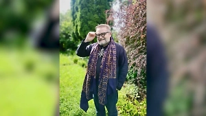 Телеведущий Александр Васильев отказался приехать в Россию даже за огромные деньги