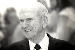 В США на 102-м году жизни умер старейший глава церкви мормонов Рассел Нельсон