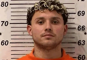 Мигрант притворился школьником и год спокойно ходил на уроки